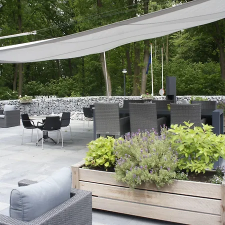 Отель 50|50 Belmont Эде